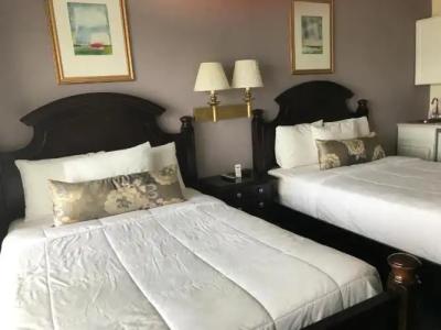 Ocean Surf Resort - 82