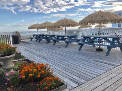 Ocean Surf Resort - 13