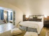 Superior Double Basement room