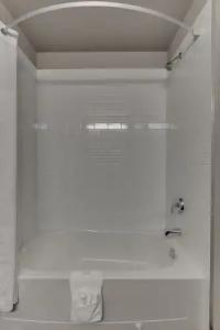 Home Inn & Suites Saskatoon South - 41