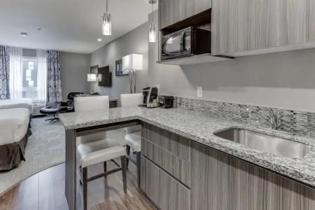 Home Inn & Suites Saskatoon South - 30