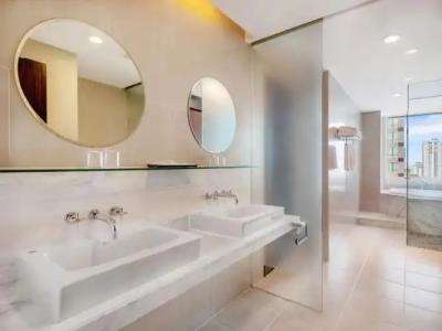 Galleria 12 Sukhumvit Bangkok by Compass Hospitality - 12