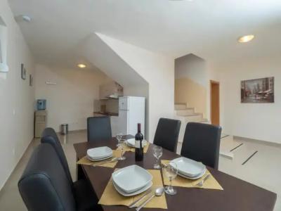 Berg Apartments - 13