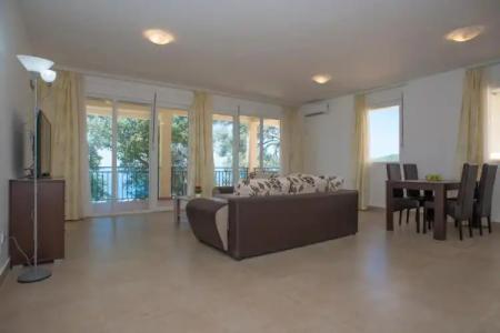 Berg Apartments - 69