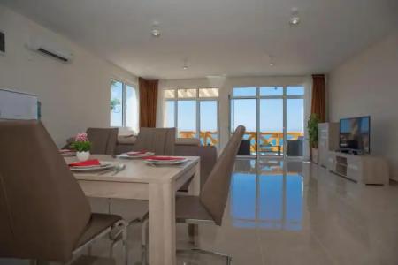 Berg Apartments - 42