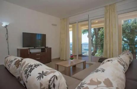 Berg Apartments - 81