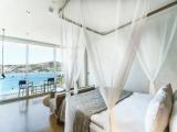 Deluxe Double room with balcony and sea view