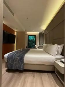 Bentley Bosphorus - Special Class - 107