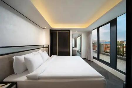 Bentley Bosphorus - Special Class - 143