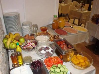 Ambrosia Suites - 11