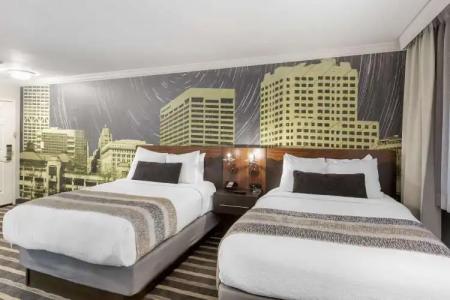 Best Western Plus Milwaukee West - 51