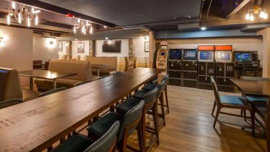 Best Western Plus Milwaukee West - 22