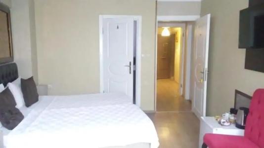 Lena Central Flats - 25