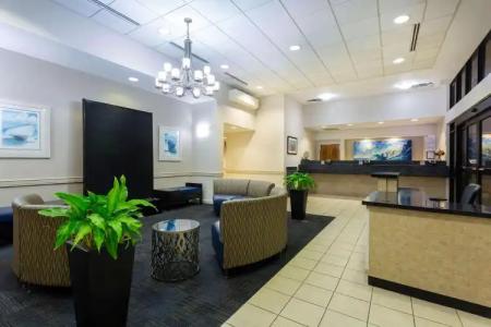 Ramada Plaza by Wyndham Virginia Beach - 1