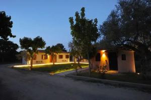 Castle View Bungalows, Mystras