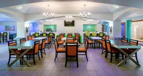 Best Western Plus Kissimmee-Lake Buena Vista South Inn & Suites - 39