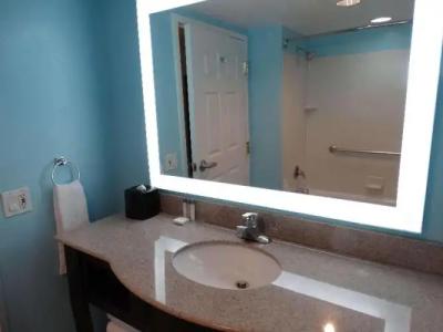 Best Western Plus Kissimmee-Lake Buena Vista South Inn & Suites - 20