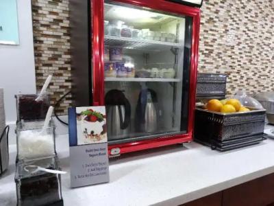 Best Western Plus Kissimmee-Lake Buena Vista South Inn & Suites - 12