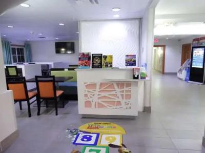 Best Western Plus Kissimmee-Lake Buena Vista South Inn & Suites - 36