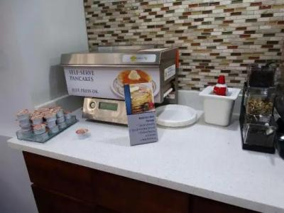 Best Western Plus Kissimmee-Lake Buena Vista South Inn & Suites - 29