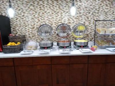 Best Western Plus Kissimmee-Lake Buena Vista South Inn & Suites - 6