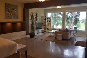 Teehouse Bed & Breakfast, Kelowna