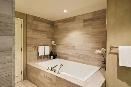 The Rittenhouse - 122