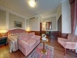 Standard Triple room with pool view