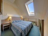 Standard Quadruple room with pool view