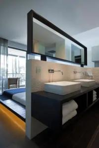 Life Gallery Athens - 45