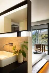 Life Gallery Athens - 46