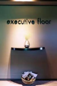 Life Gallery Athens - 92