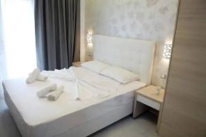 Litsa Apartments, Fourka