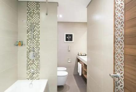 Hilton Garden Inn Dubai Al Muraqabat - Deira - 91
