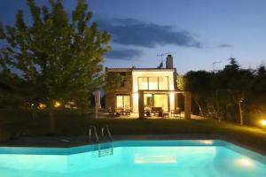 Sunny Sani Luxury Villas, Sani Beach