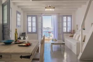 Black Diamond Suites, Akrotiri