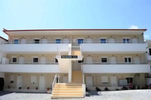 Rodon Loutra, Agia Paraskevi