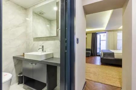 Snog Rooms & Suites - 38