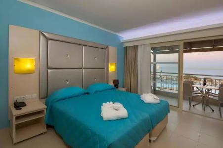 Grand Blue Beach - 2