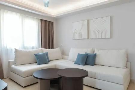 Grand Blue Beach - 90