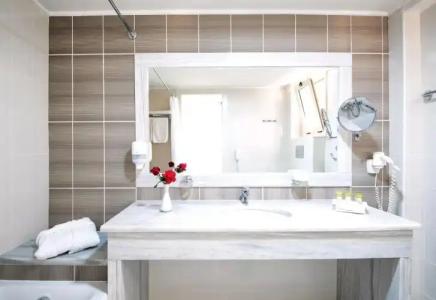 Grand Blue Beach - 9