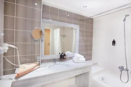 Grand Blue Beach - 10