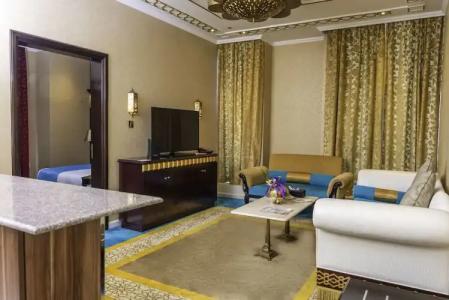 Saraya Corniche - 77