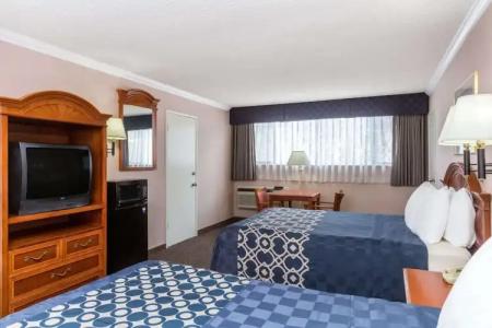Days Inn by Wyndham Los Angeles LAX/VeniceBch/Marina DelRay - 19