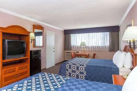 Days Inn by Wyndham Los Angeles LAX/VeniceBch/Marina DelRay - 46