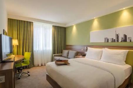 Hampton by Hilton Frankfurt City Centre - 3