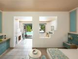 Sharing Pool Double Junior Suite seafront