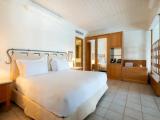 Private Pool Double Suite seafront