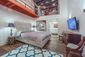 Savoia Apartment, Cagliari