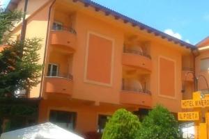 Hotel Ristorante Montenerone